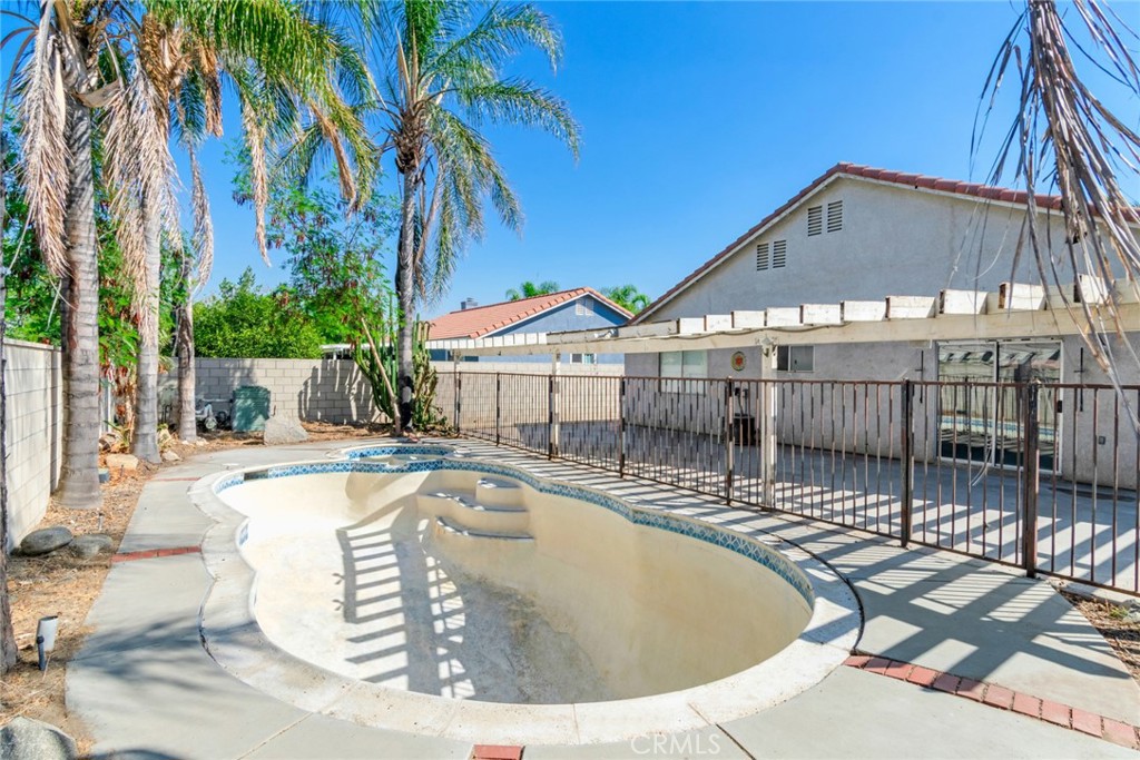 8344 Bermuda Court Property Photo 26