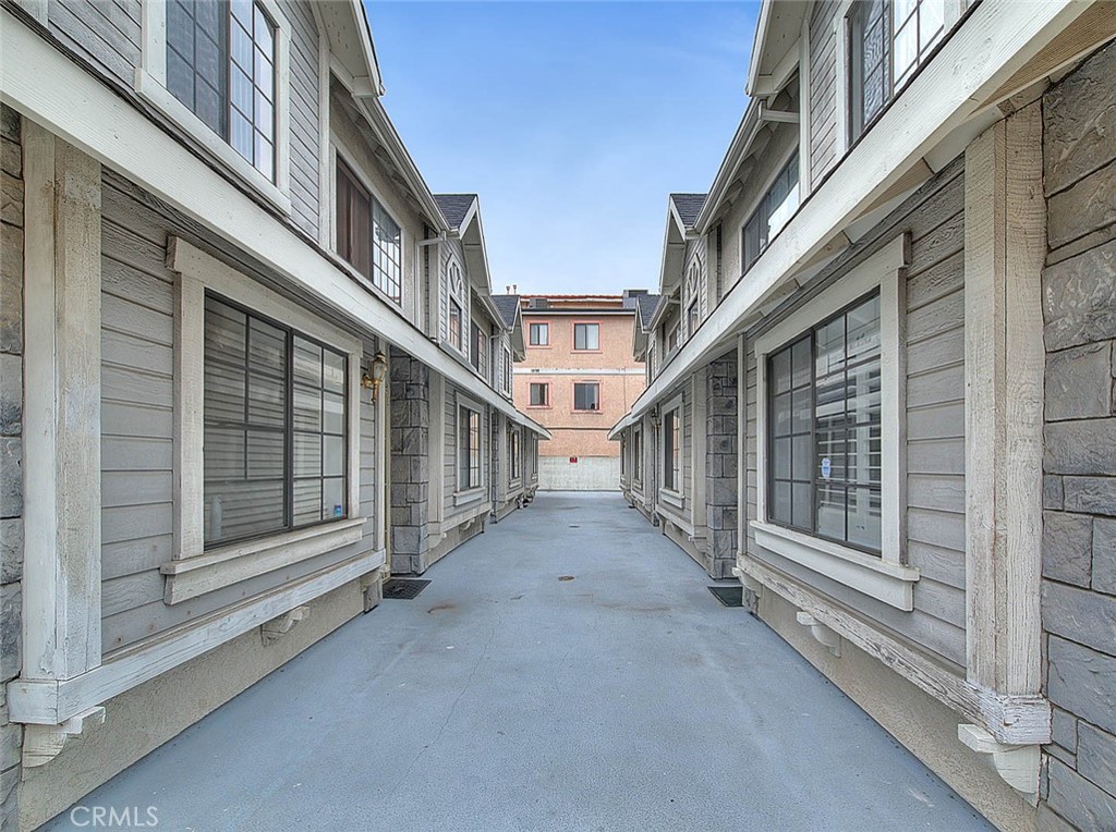 114 N Atlantic Boulevard B Property Photo 7