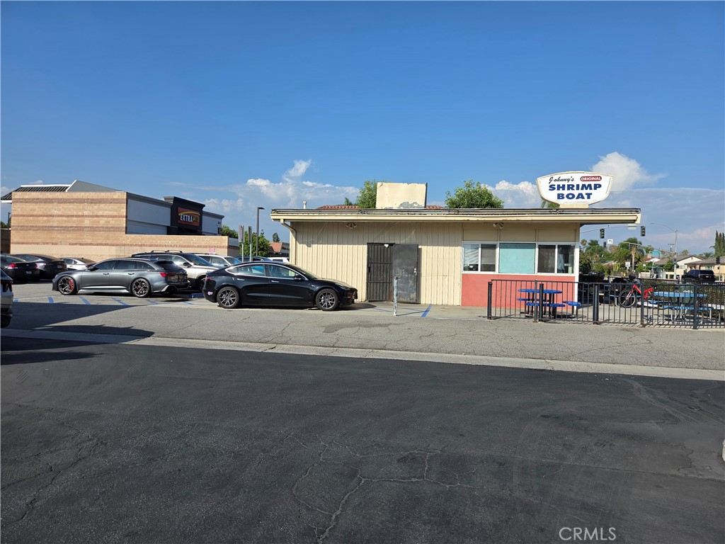 803 S Glendora Property Photo 3
