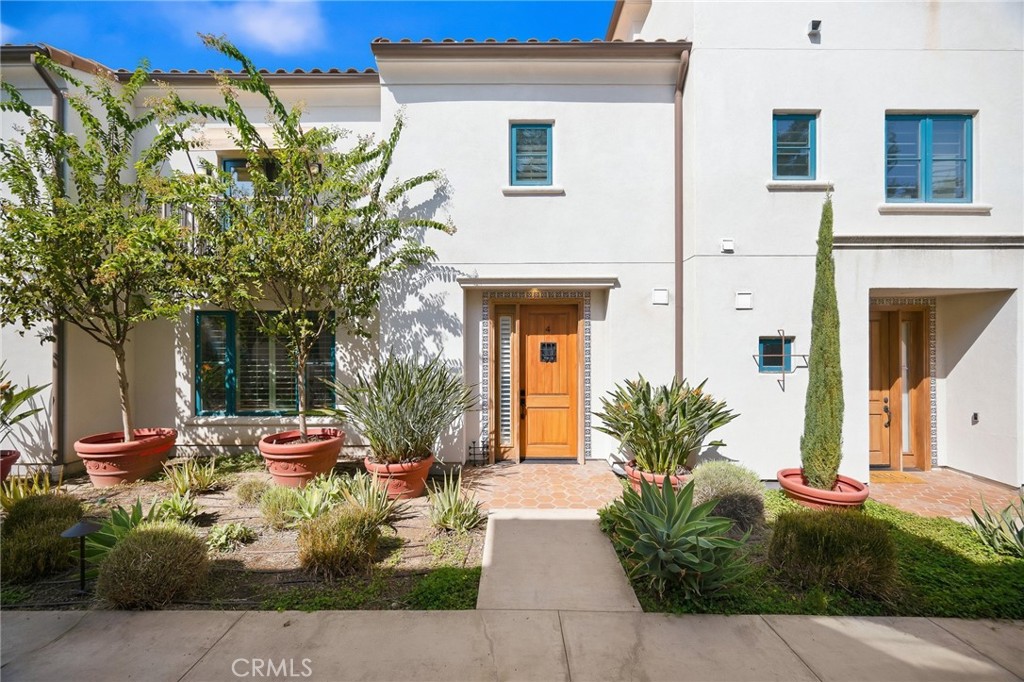 188 S Sierra Madre Blvd 4 Property Photo 4
