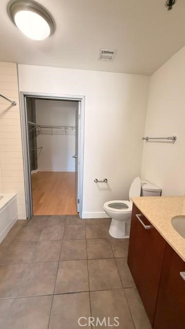 645 W 9th Street 618 Property Photo 4