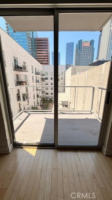 645 W 9th Street 618 Property Photo 8