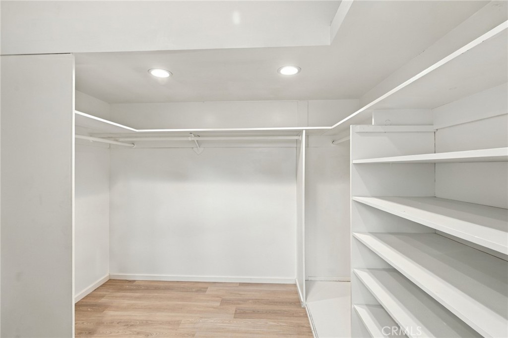 66 N Golden West Avenue Property Photo 14