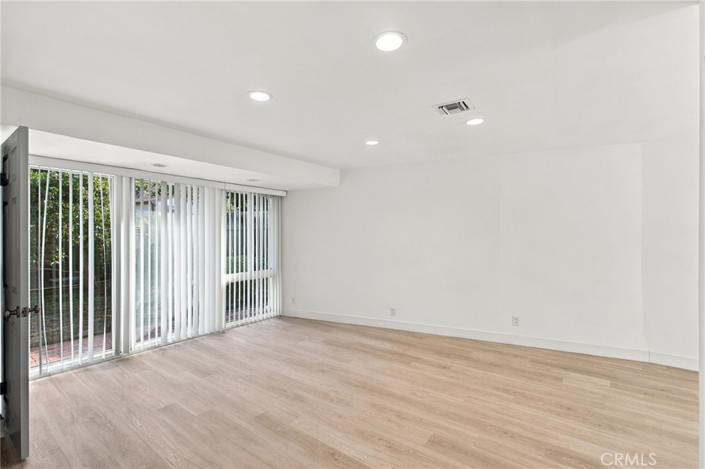 66 N Golden West Avenue Property Photo 19