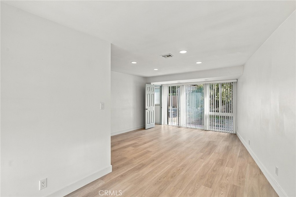 66 N Golden West Avenue Property Photo 23