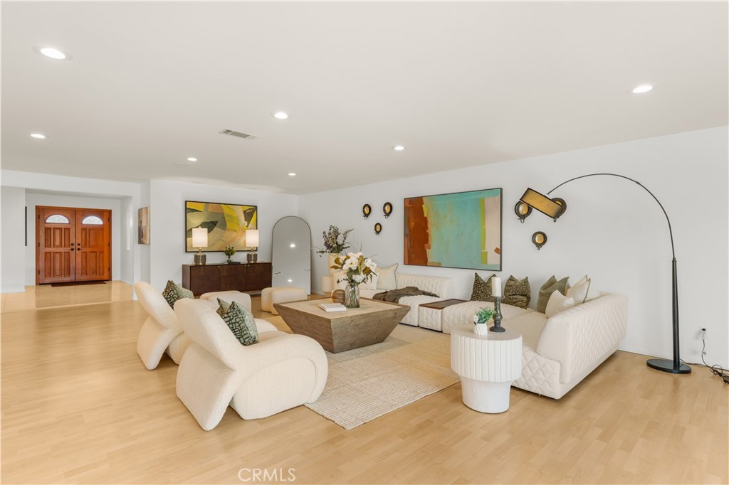2145 Indian Creek Property Photo 6