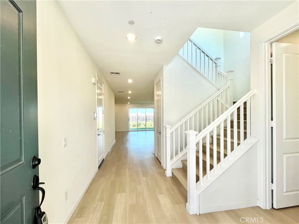 27225 Release Place Property Photo 2