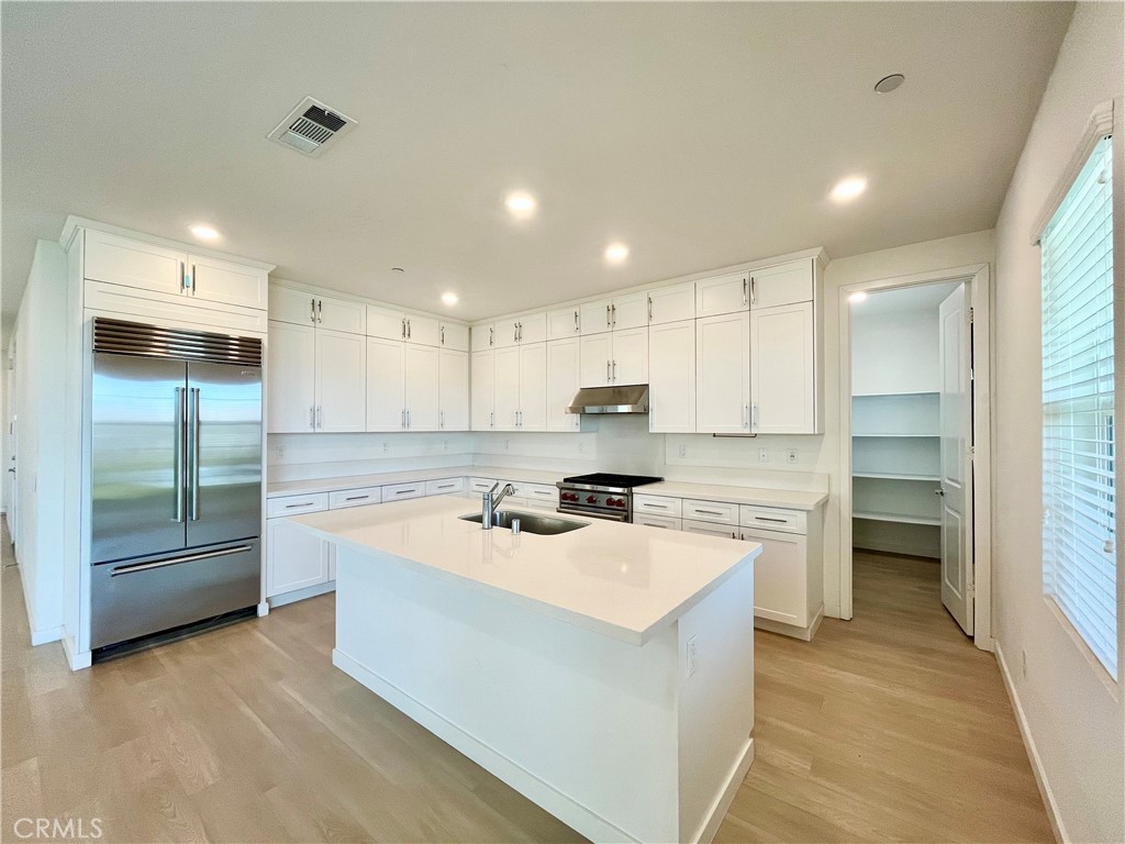 27225 Release Place Property Photo 5