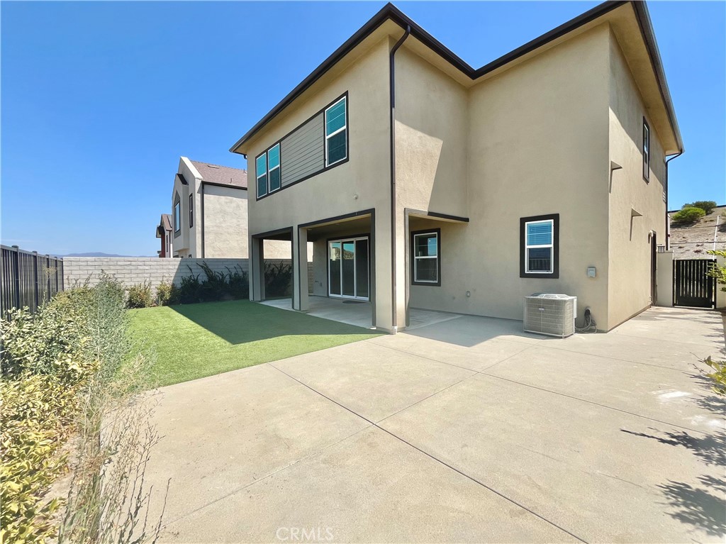 27225 Release Place Property Photo 12