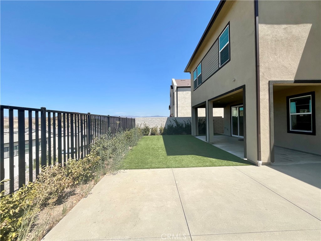 27225 Release Place Property Photo 14