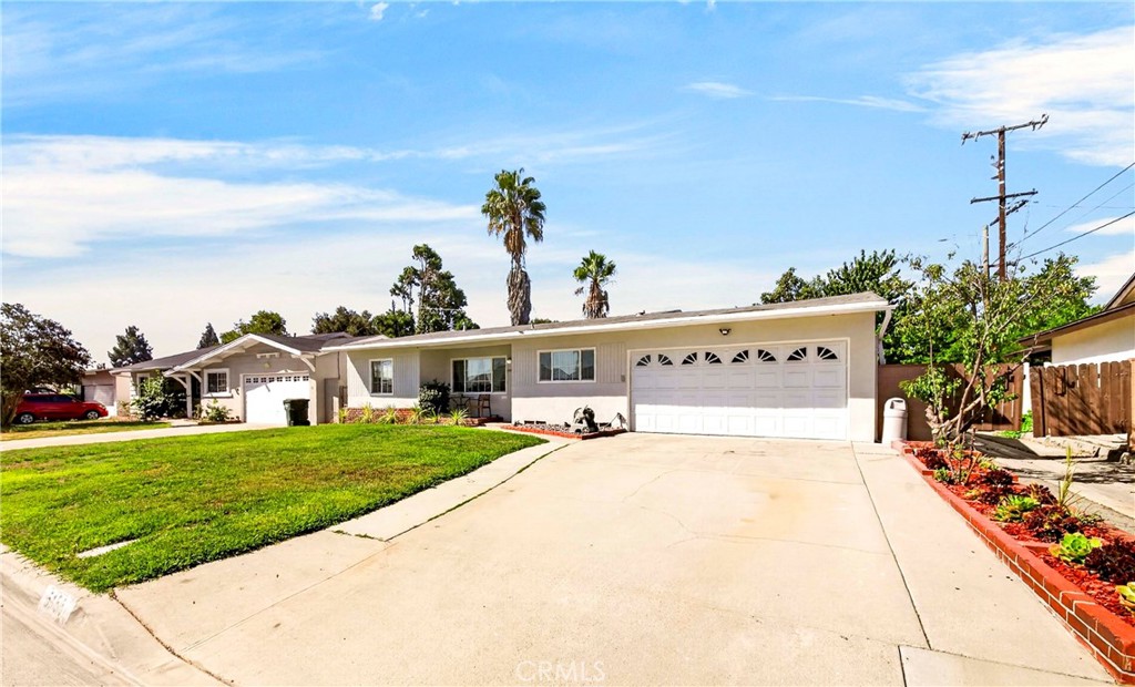 5155 N Arden Property Photo 2