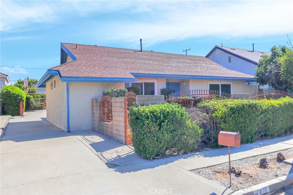 2420 Ablano Ave Property Photo 1