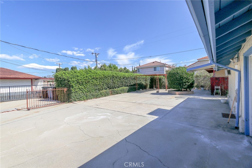 2420 Ablano Ave Property Photo 24
