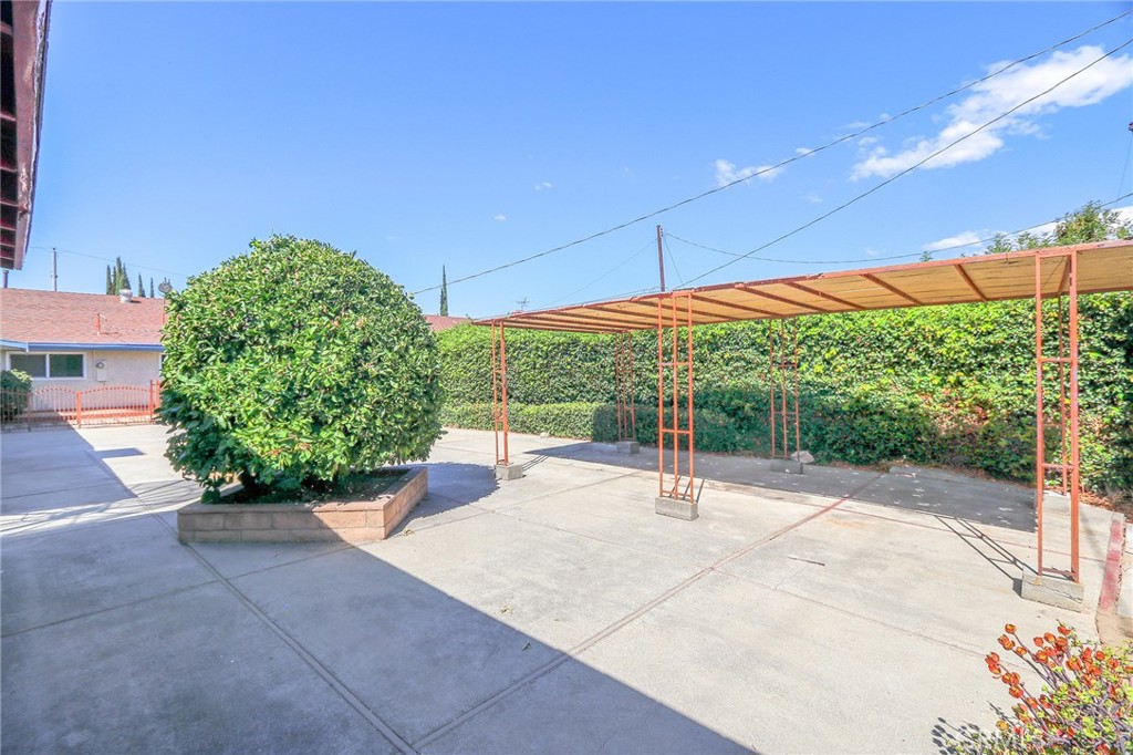 2420 Ablano Ave Property Photo 26