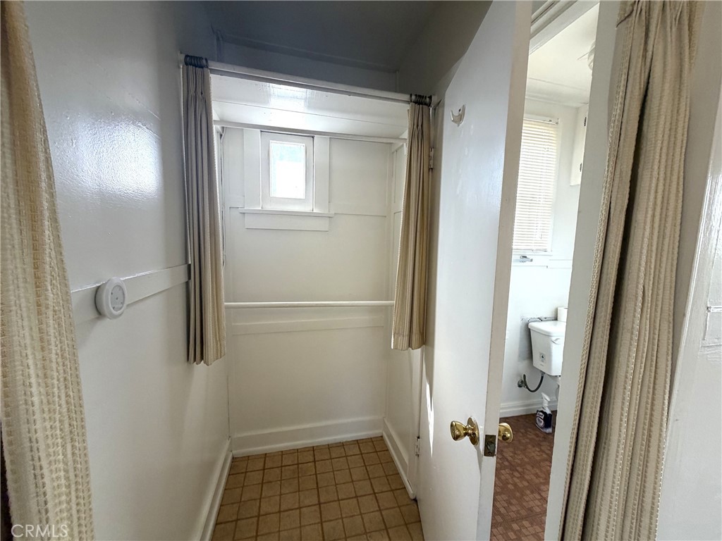 3817 Ivar Avenue Property Photo 8