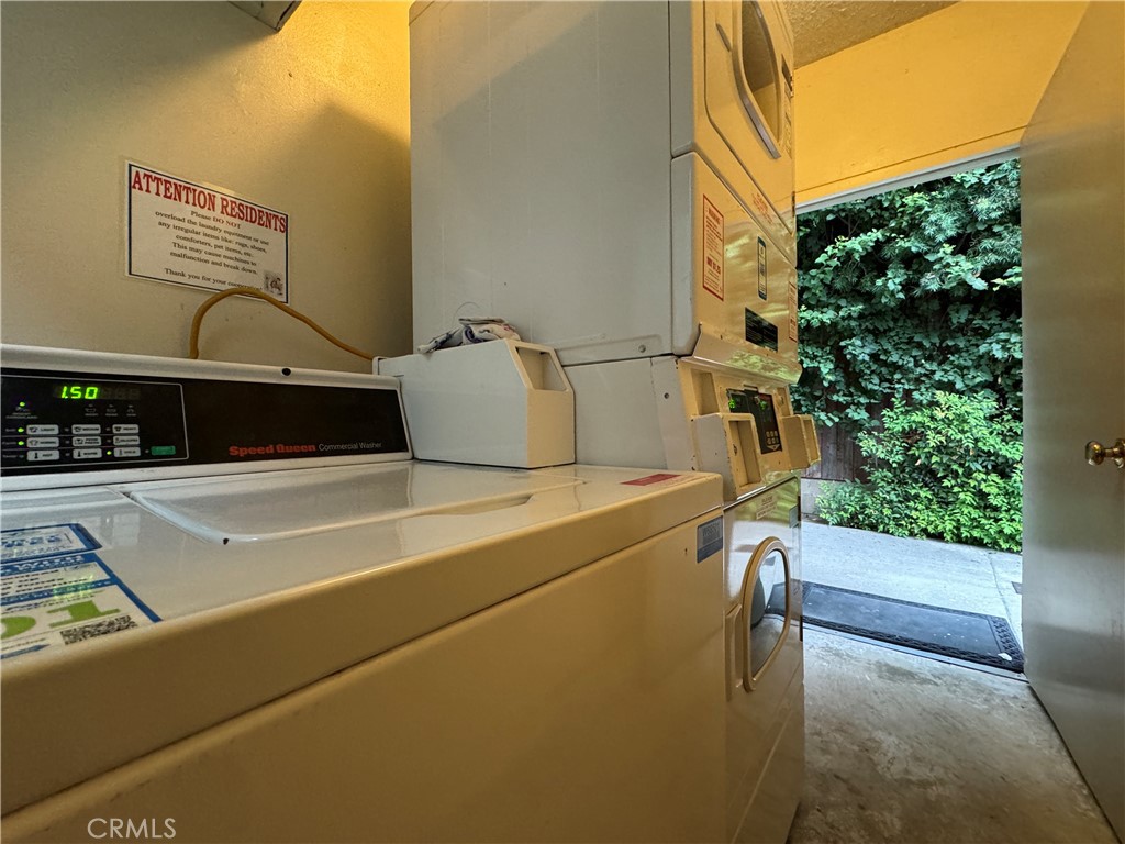 157 Esperanza Avenue D Property Photo 11