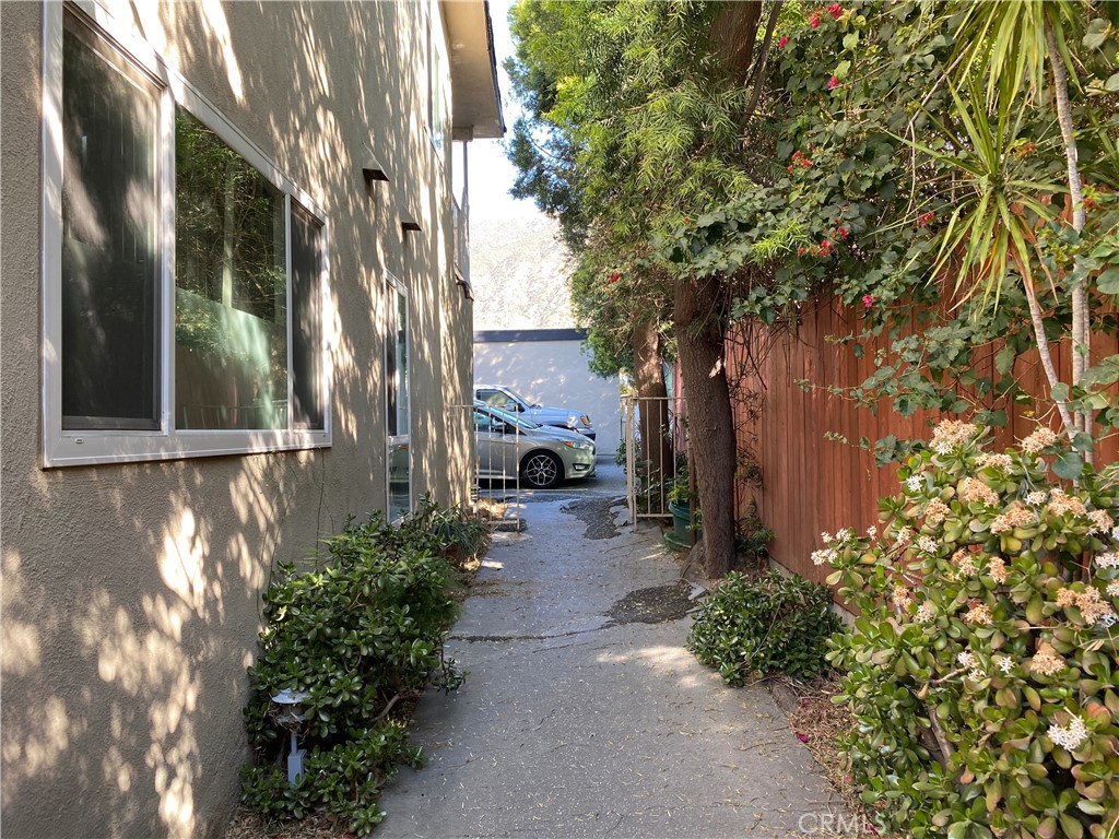 157 Esperanza Avenue D Property Photo 12