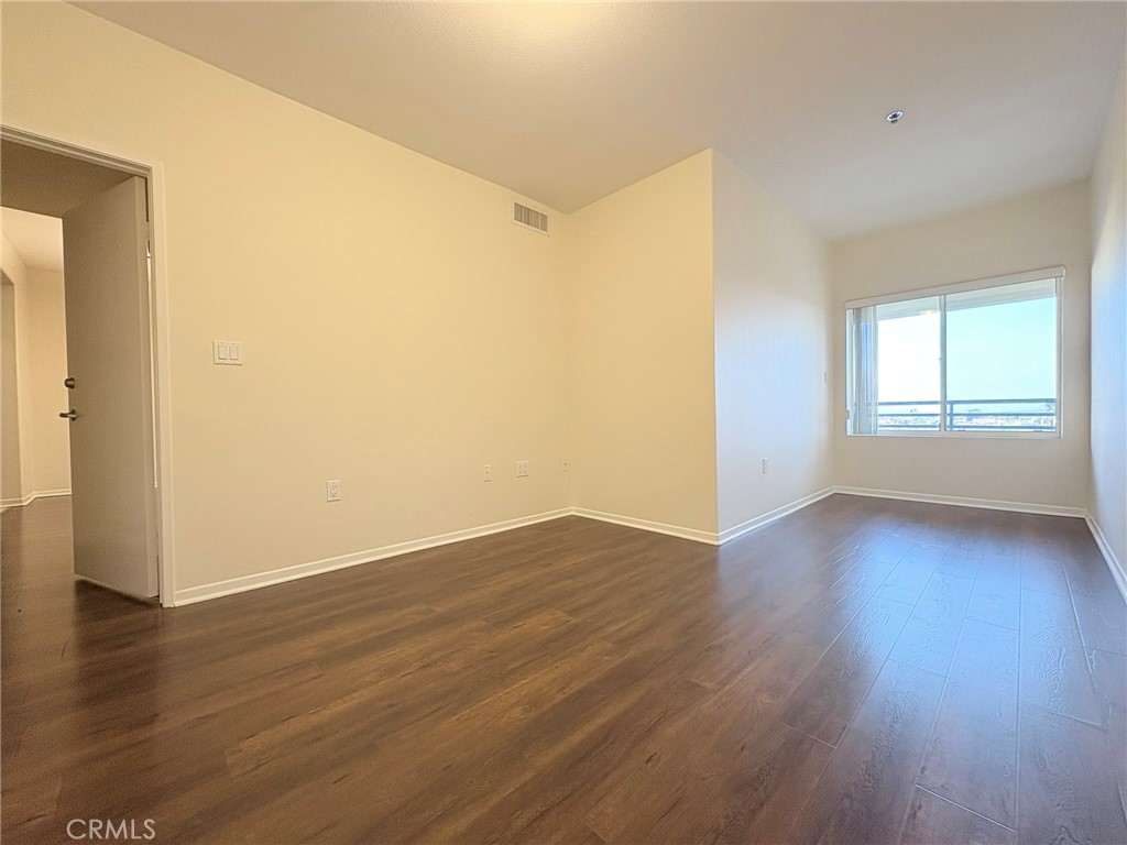 580 W Main Street #322 Property Photo 9