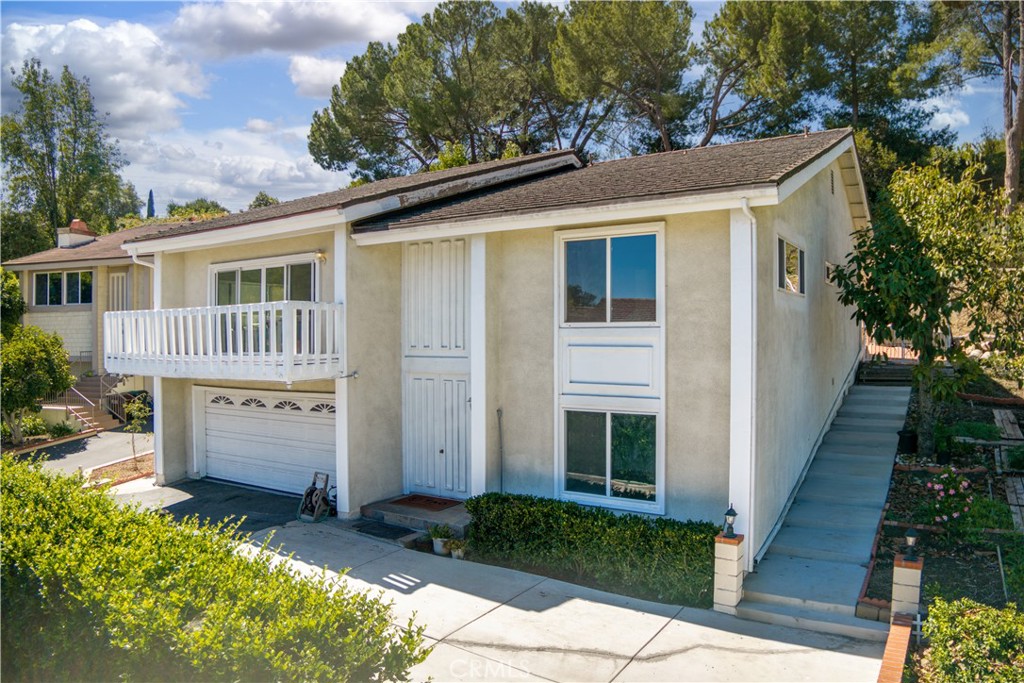 15401 Rockmead Court Property Photo 1