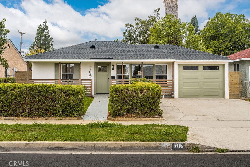 705 S Corlett Avenue Property Photo 1