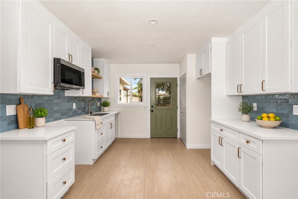 705 S Corlett Avenue Property Photo 8