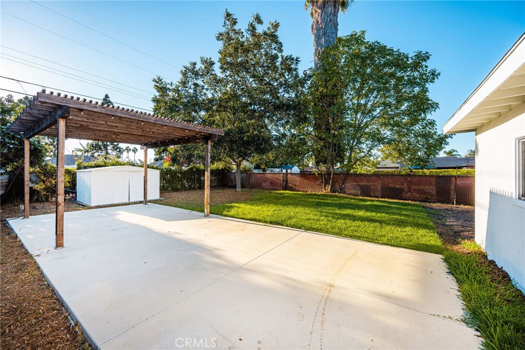 705 S Corlett Avenue Property Photo 20