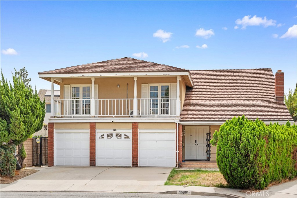 16606 Woodmont Pl Property Photo 4