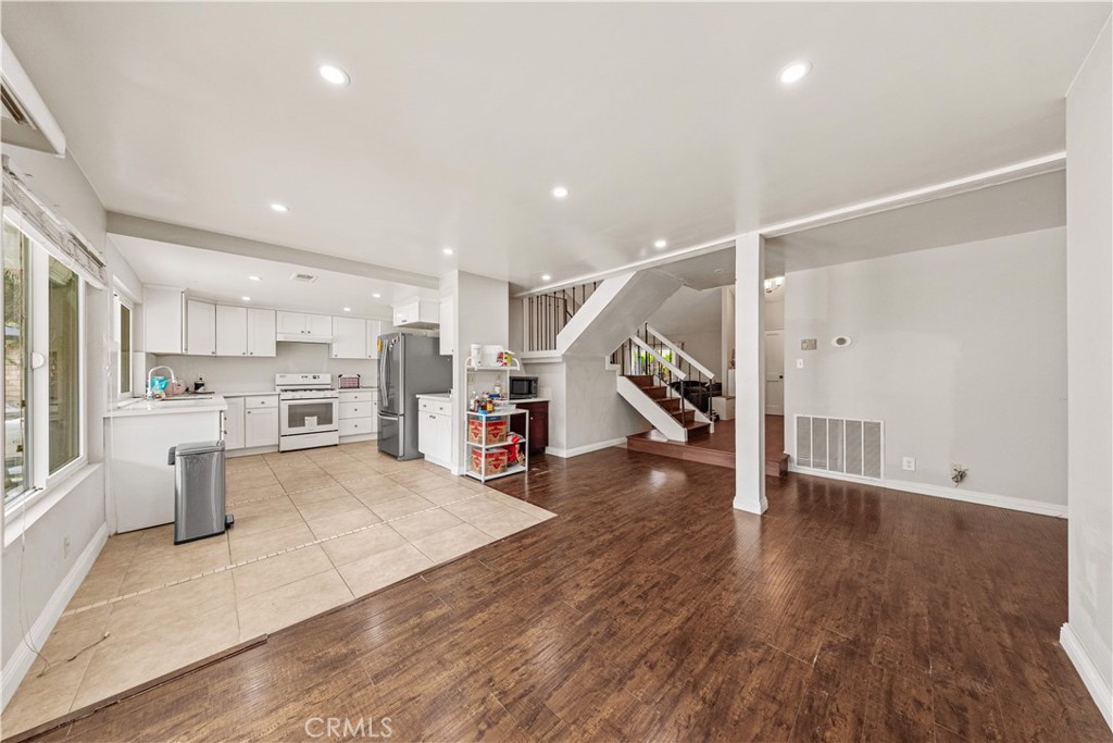 16606 Woodmont Pl Property Photo 14