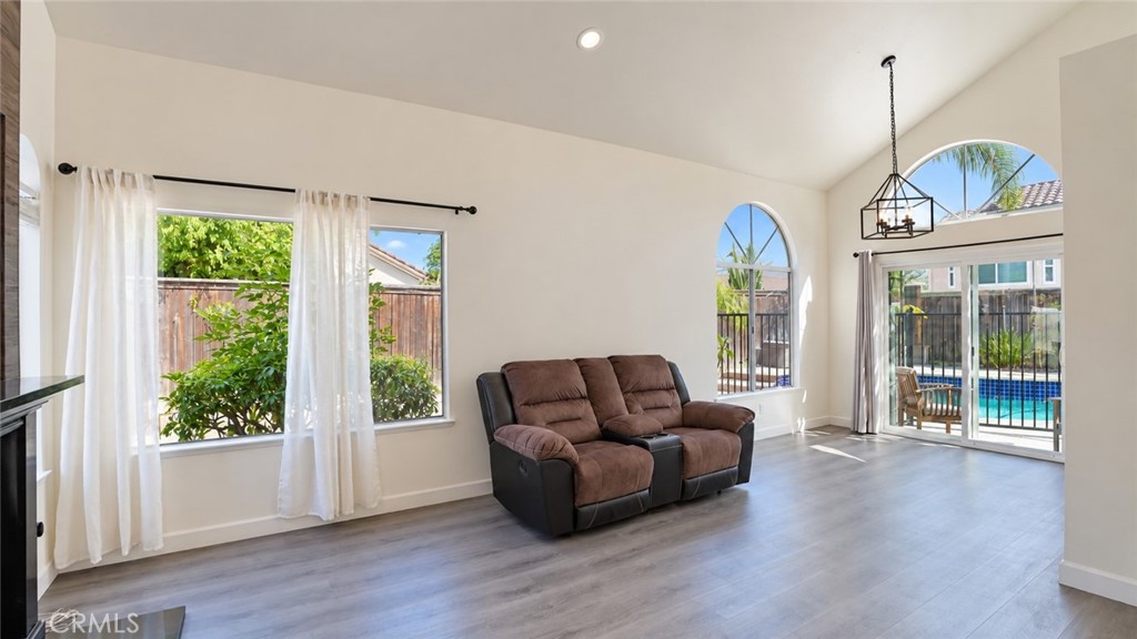 5912 San Remo Property Photo 7