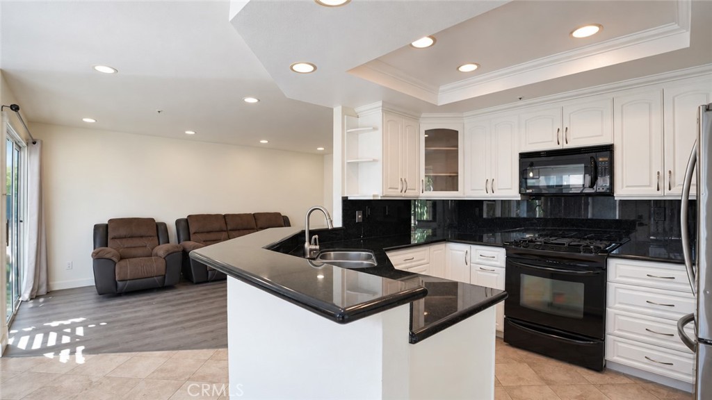 5912 San Remo Property Photo 14