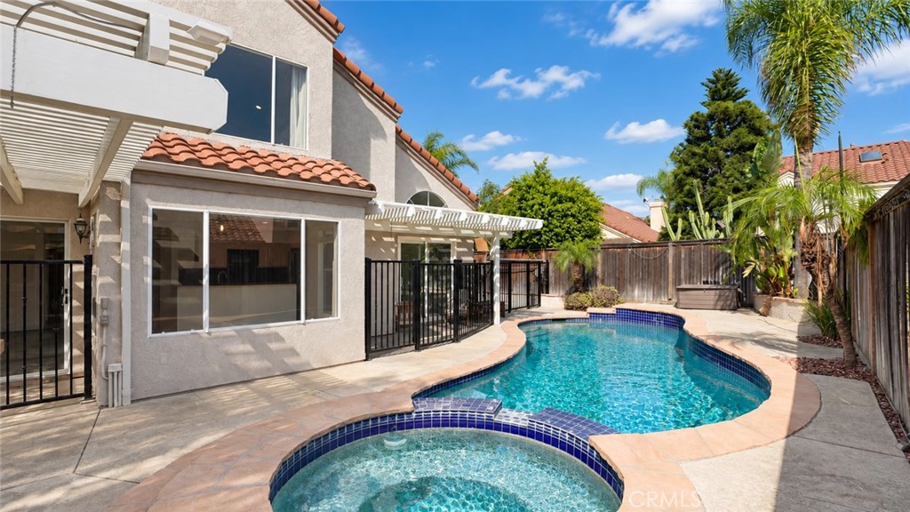 5912 San Remo Property Photo 32
