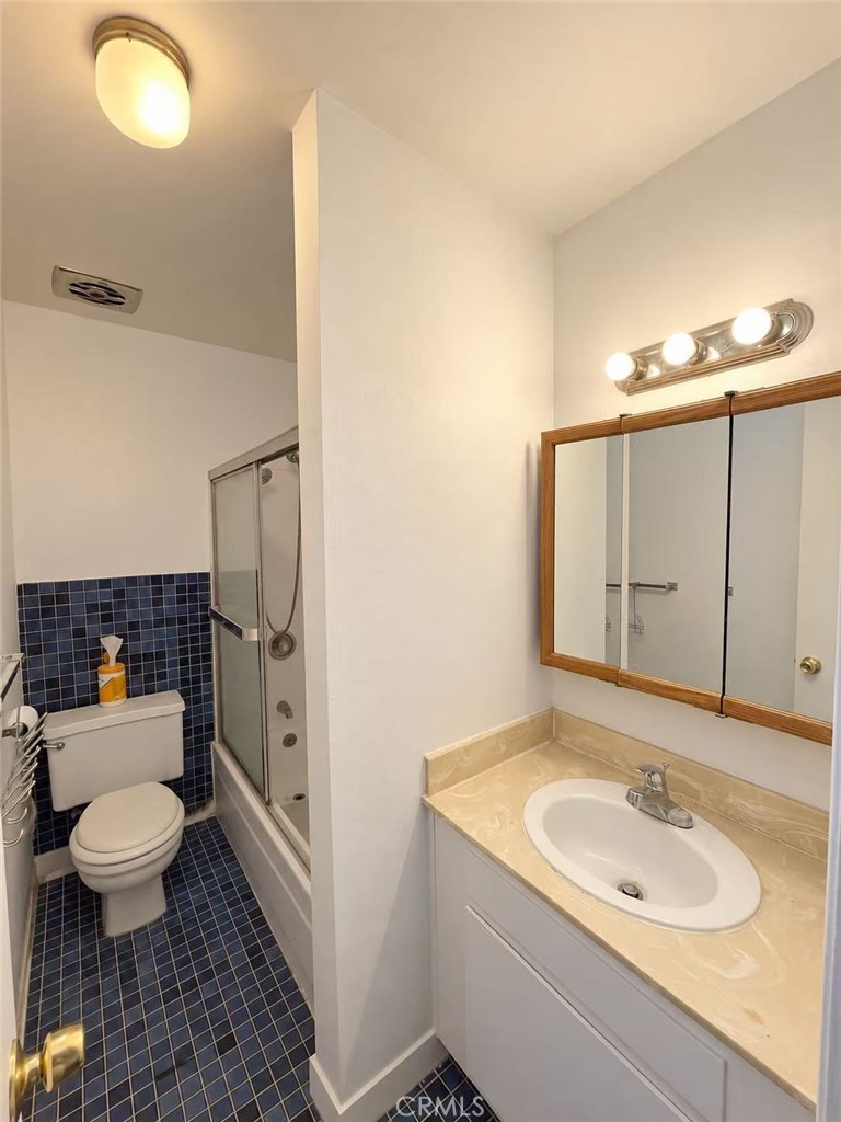 922 W Duarte Rd 4 Property Photo 7