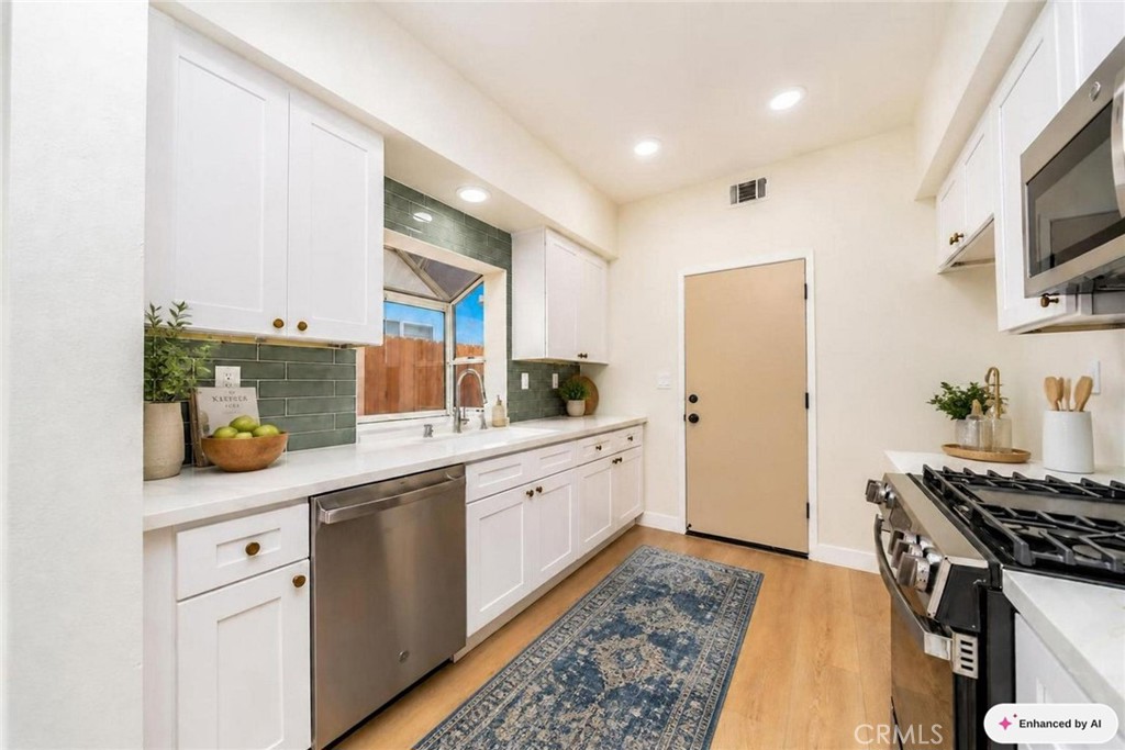 2149 Los Ranchitos Road Property Photo 8
