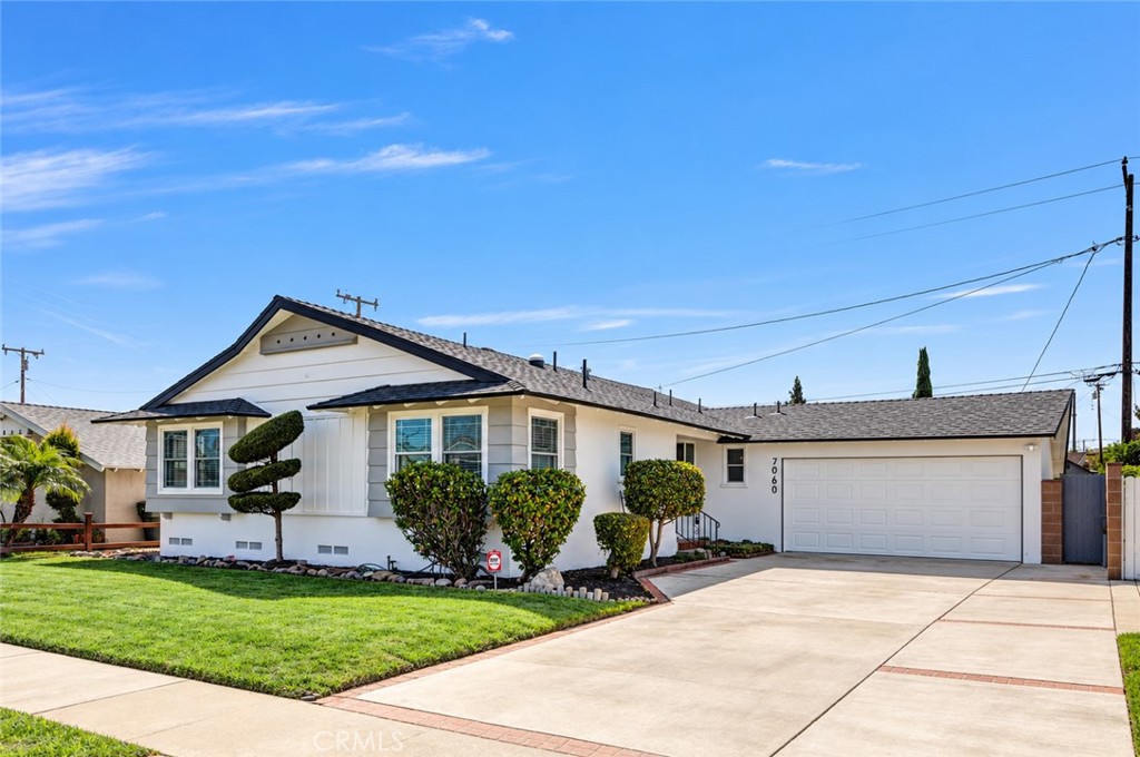 7060 Santa Ana Property Photo 1