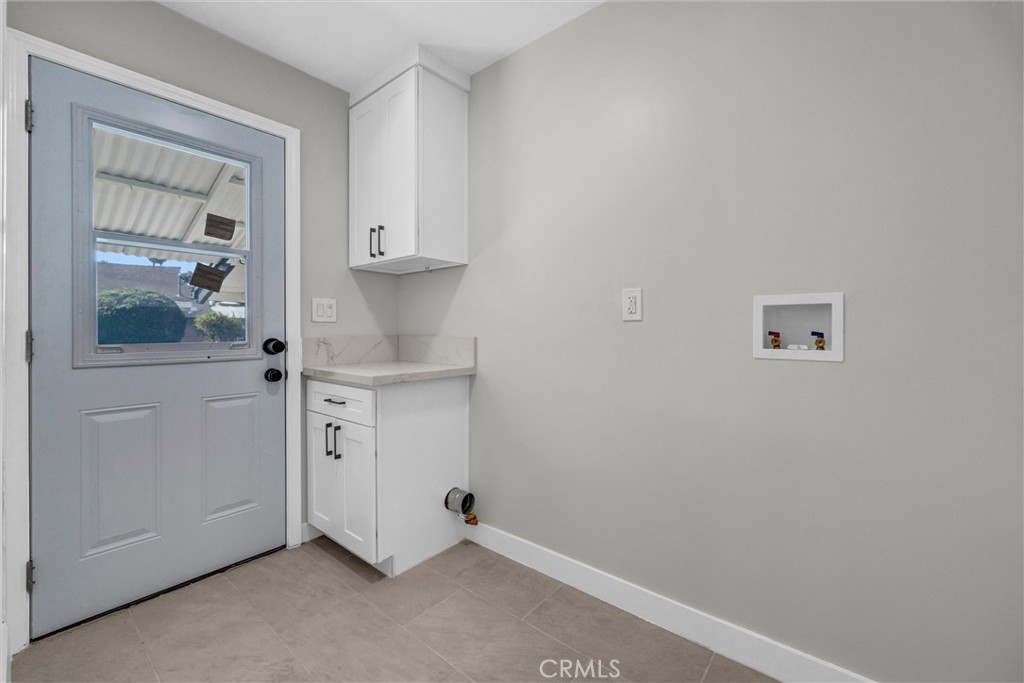 7060 Santa Ana Property Photo 14