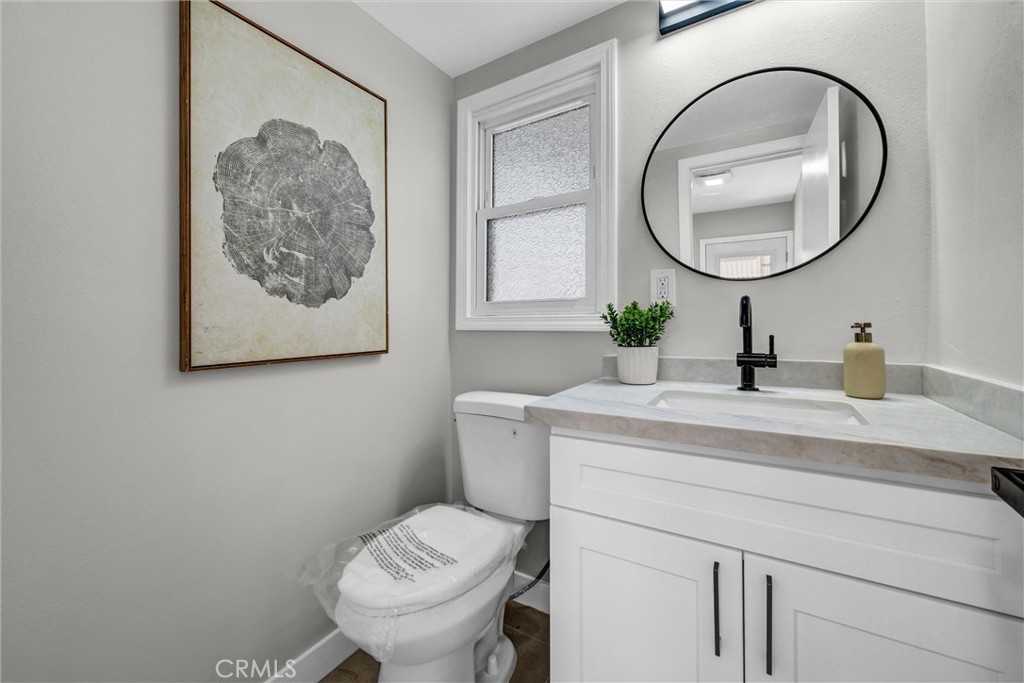 7060 Santa Ana Property Photo 15
