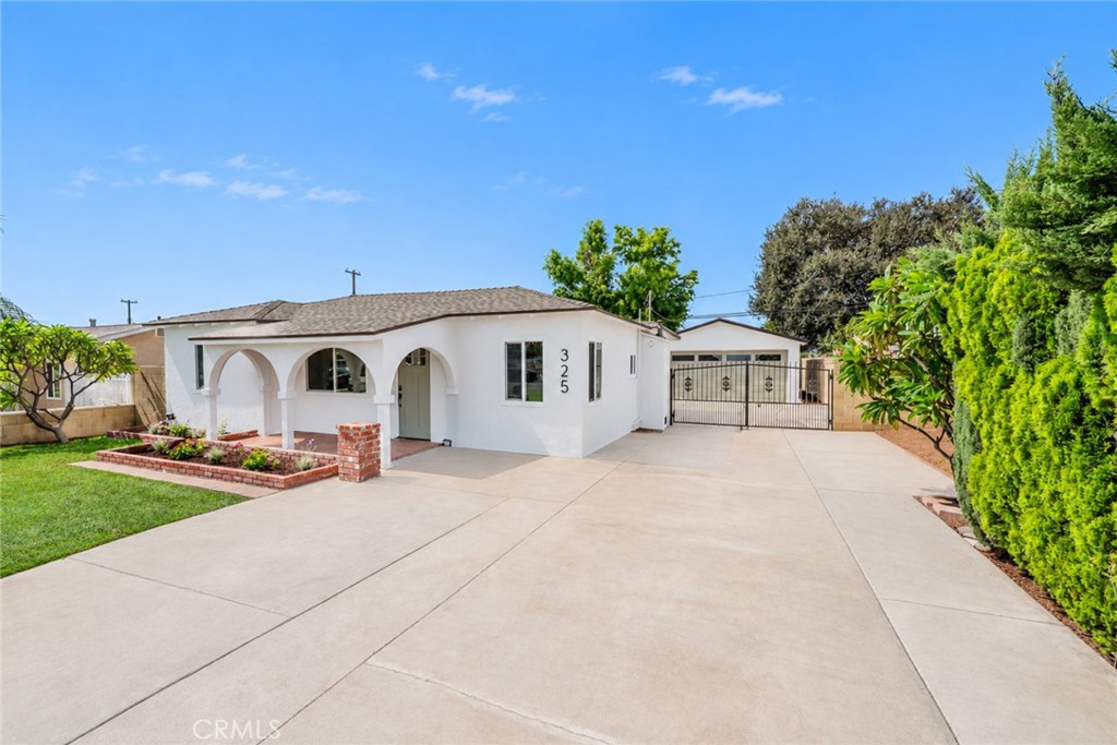 325 N Sunset Street Property Photo 2