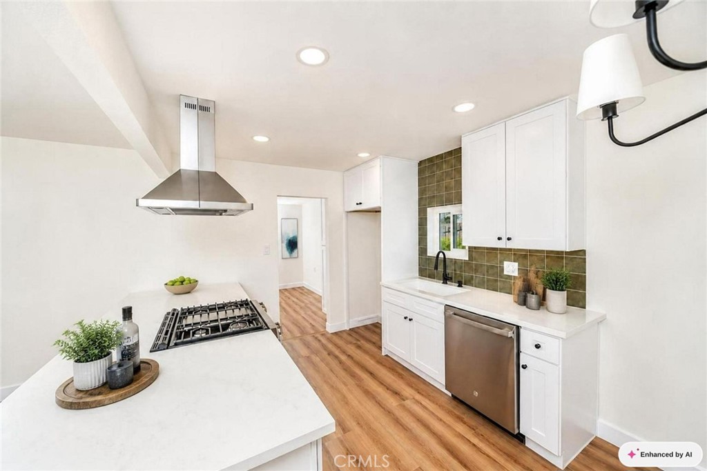325 N Sunset Street Property Photo 5