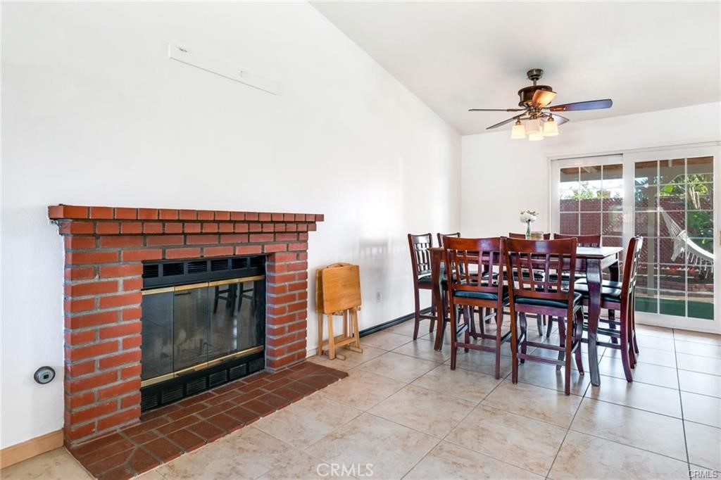 1057 W Carter Property Photo 4