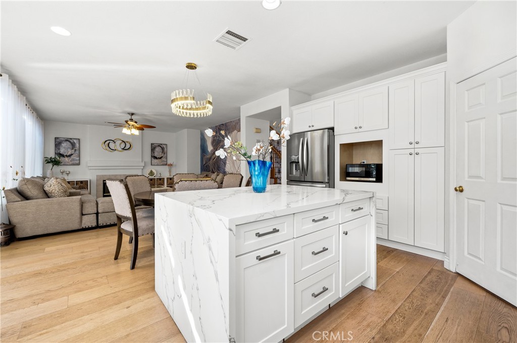 19366 Fortune Place Property Photo 14