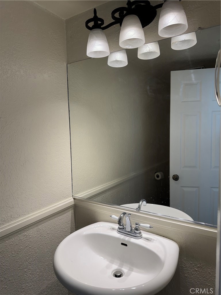 1124 Amorosa Property Photo 8