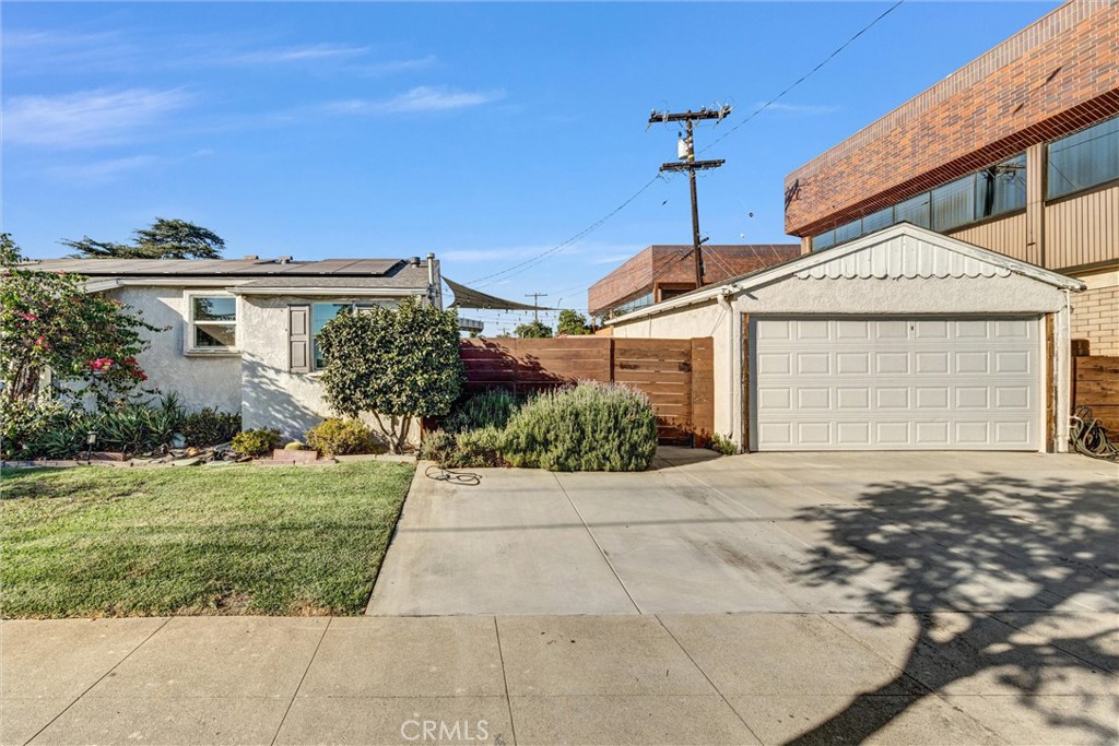 1048 S 1st Street Property Photo 41