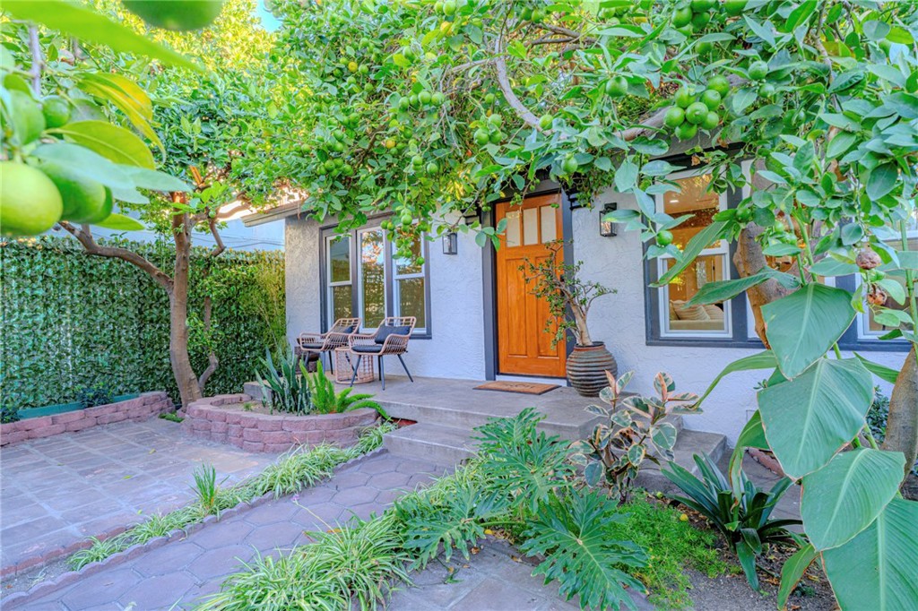 5462 Homeside Property Photo 4