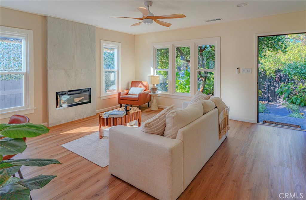 5462 Homeside Property Photo 7