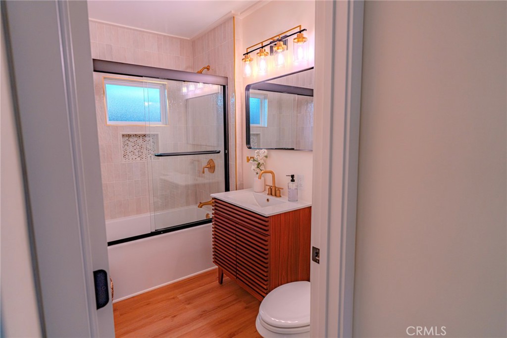 5462 Homeside Property Photo 18