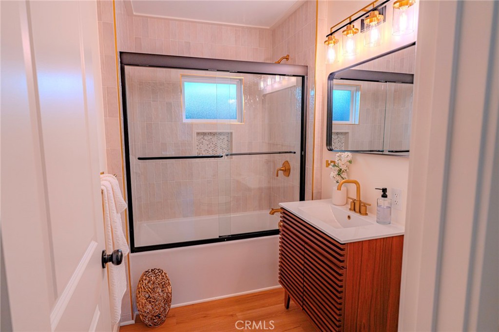 5462 Homeside Property Photo 19