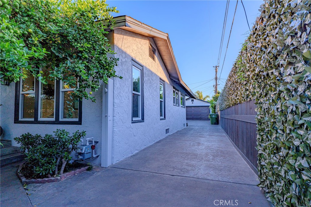 5462 Homeside Property Photo 28