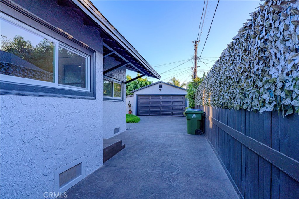 5462 Homeside Property Photo 29