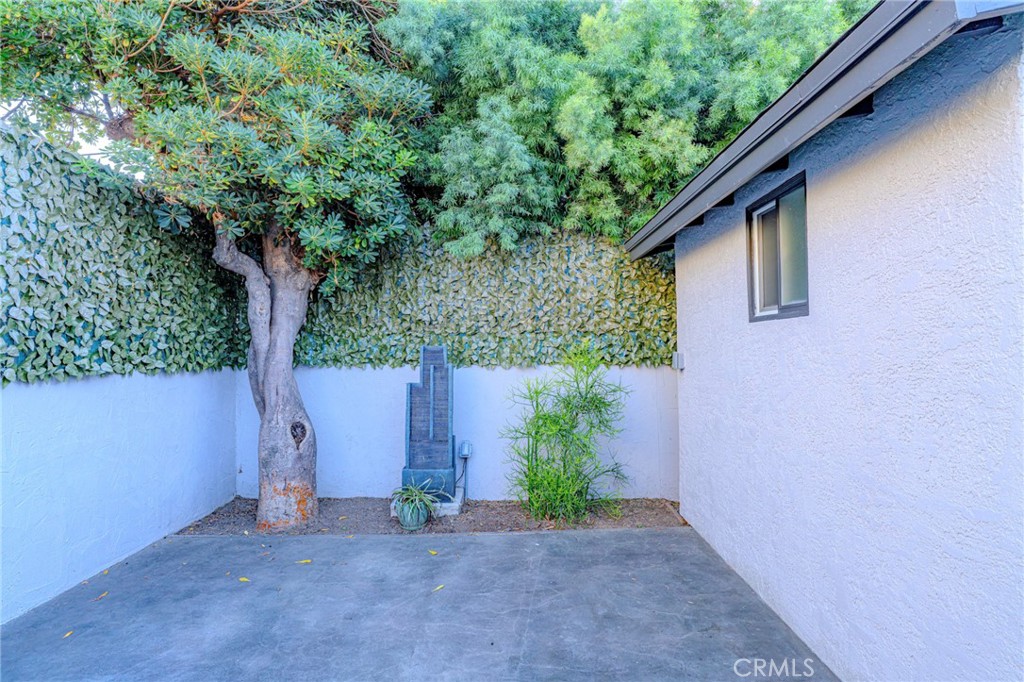 5462 Homeside Property Photo 33