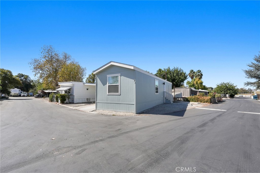 2150 S San Jacinto Avenue 21 Property Photo 1